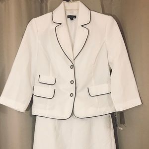 White Suit Set size 10